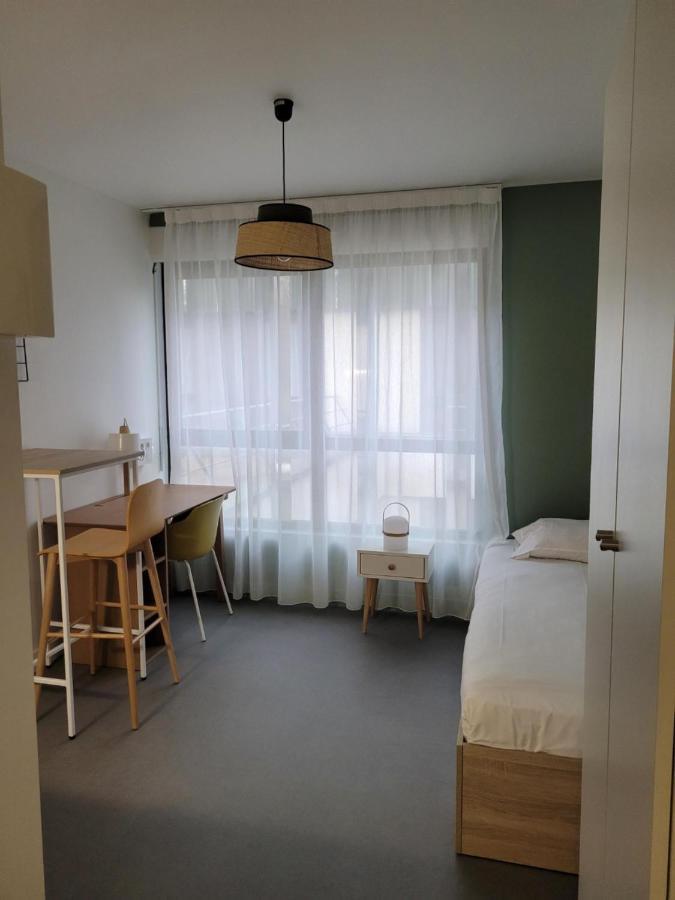 Twenty Business Flats Jouy-En-Josas Aparthotel Exterior foto